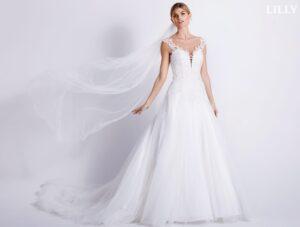 Glücksmoment Brautmode in Oldenburg Brautkleid Lilly