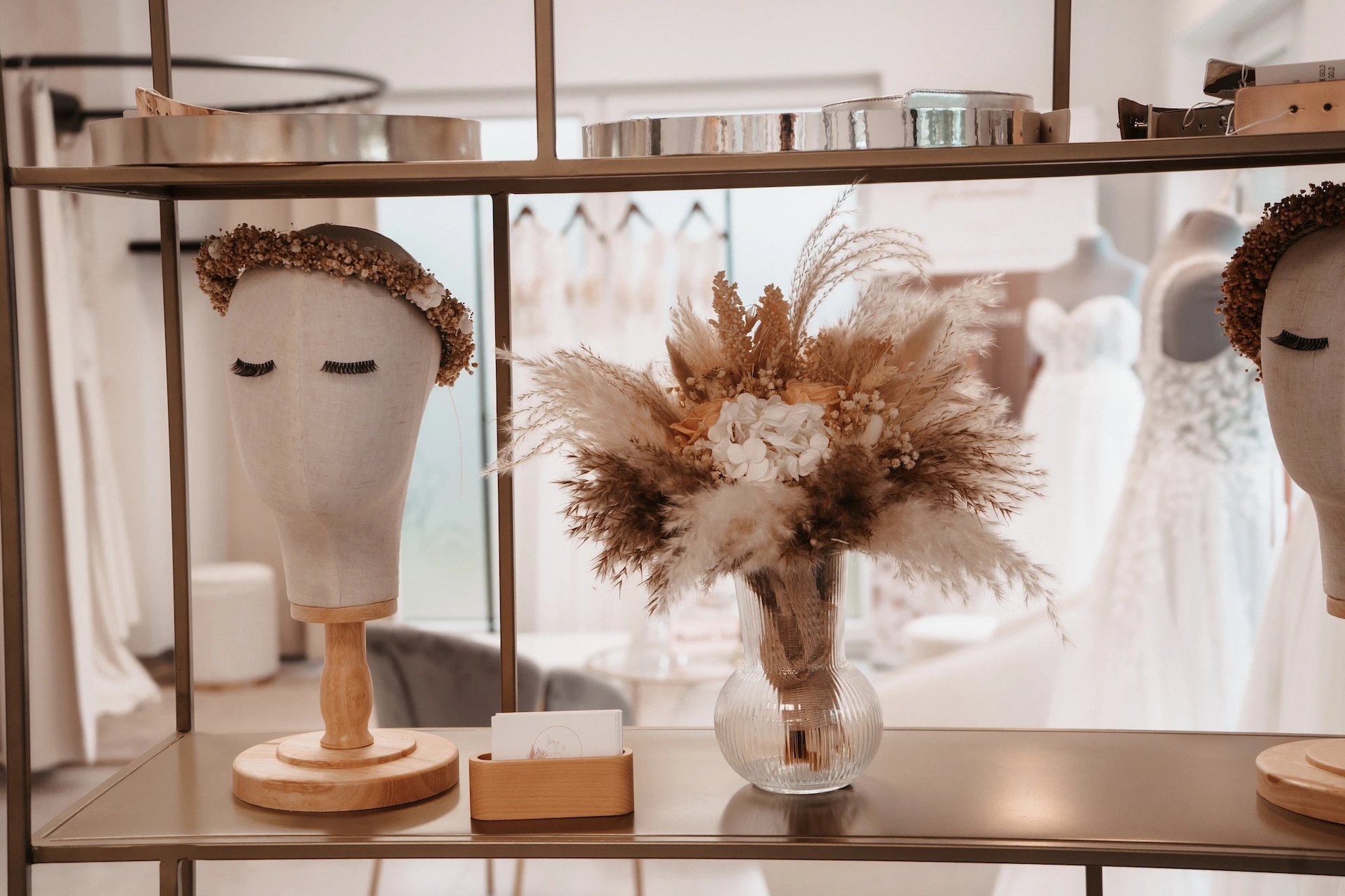 Brautaccessoires und Brautschmuck im Studio Glücksmoment Oldenburg
