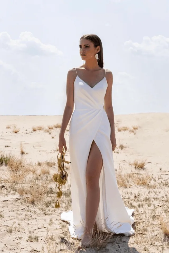 Brautkleid aus der Kollektion von Glücksmoment Brautmode Oldenburg