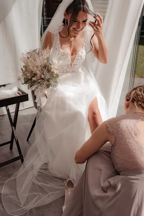 Brautkleid: Der Moment vor dem Moment – Glücksmoment Brautmode Oldenburg
