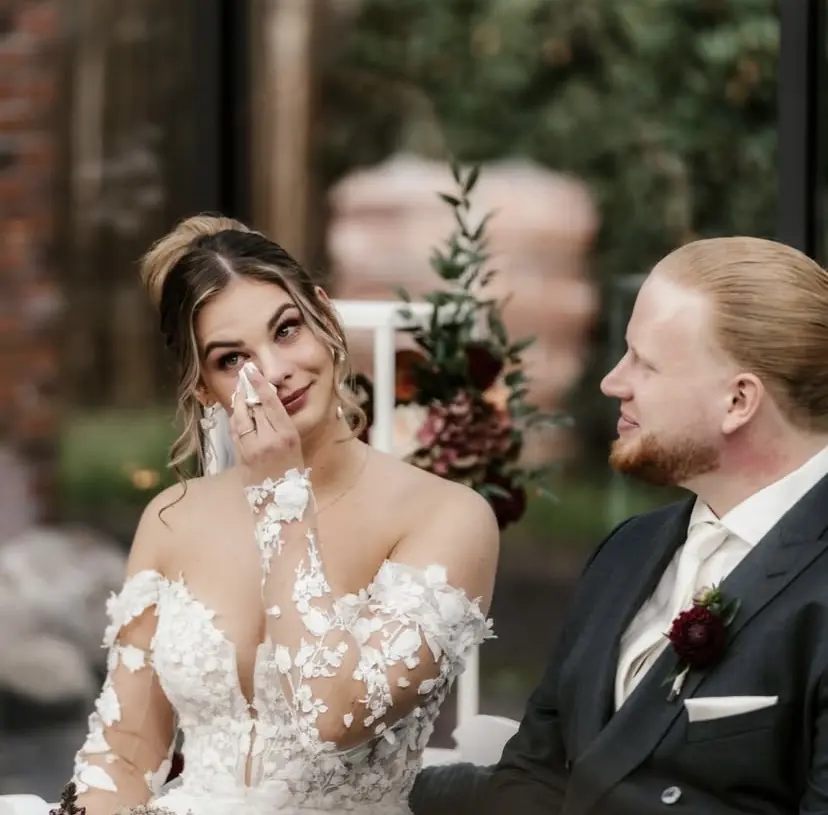 Brautkleid: Blütenspitze aus der Nähe – Glücksmoment Brautmode Oldenburg
