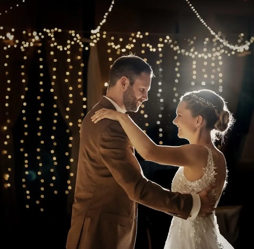 Brautkleid: Der erste Tanz – Glücksmoment Brautmode Oldenburg