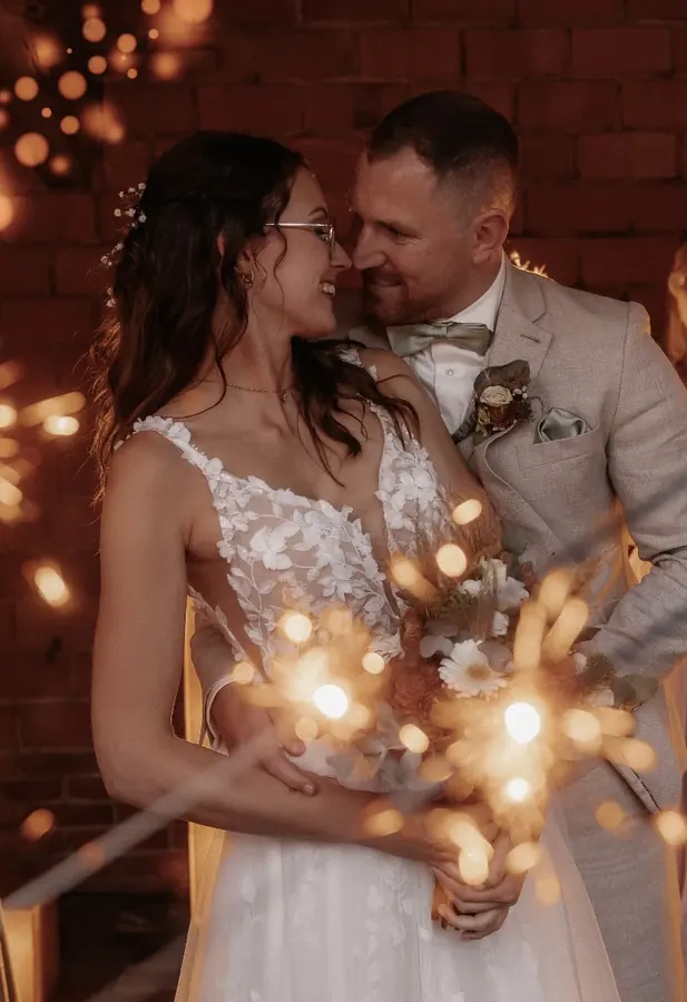 Brautkleid: Wunderkerzen zum Schluss – Glücksmoment Brautmode Oldenburg
